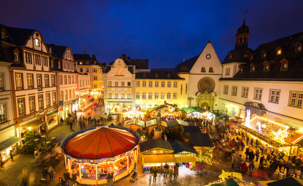 © Koblenz-Touristik GmbH, Henry Tornow Koblenzer Weihnachtsmarkt auf dem Jesuitenplatz © Koblenz-Touristik GmbH, Henry Tornow