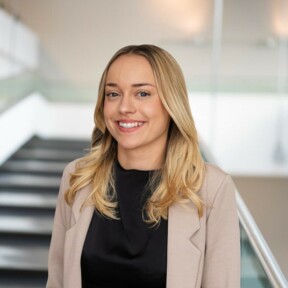 Auszubildender Kaufmann für Tourismus und Freizeit André Scheithauer © Koblenz-Touristik GmbH, Désirée von Canal Auszubildender Kaufmann für Tourismus und Freizeit André Scheithauer © Koblenz-Touristik GmbH, Désirée von Canal