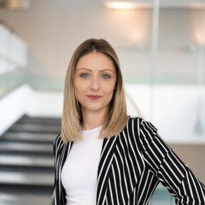 Michelle Wickert, Gäste- und Buchungsservice © Koblenz-Touristik GmbH, Désirée von Canal Michelle Wickert, Gäste- und Buchungsservice © Koblenz-Touristik GmbH, Désirée von Canal