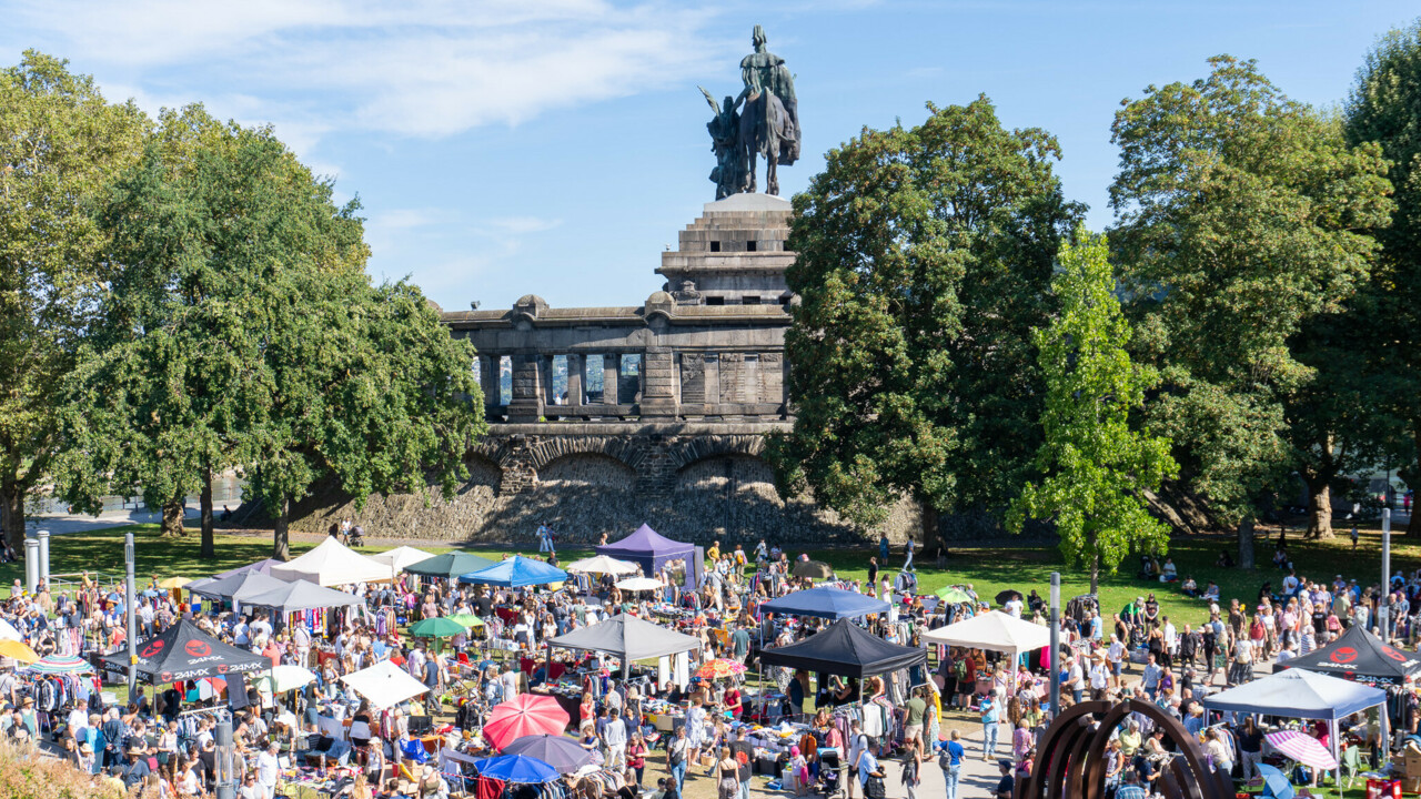 Städtischer Flohmarkt Koblenz © Koblenz-Touristik, Jannis Knaden Städtischer Flohmarkt Koblenz hinter dem Deutschen Eck © Koblenz-Touristik, Jannis Knaden